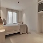 アベニダ 3*