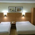 アベニダ ホテル サラゴサ