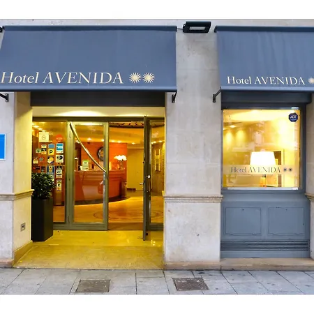 Avenida 3* Zaragoza