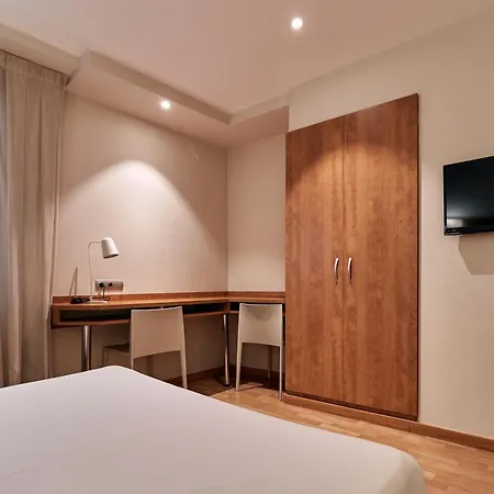 Avenida Hotel 3*