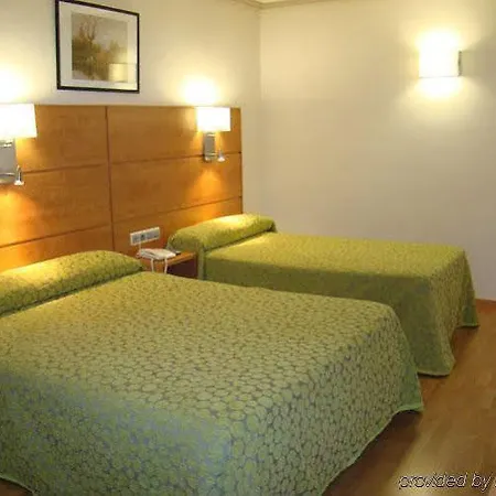 Avenida 3* Zaragoza