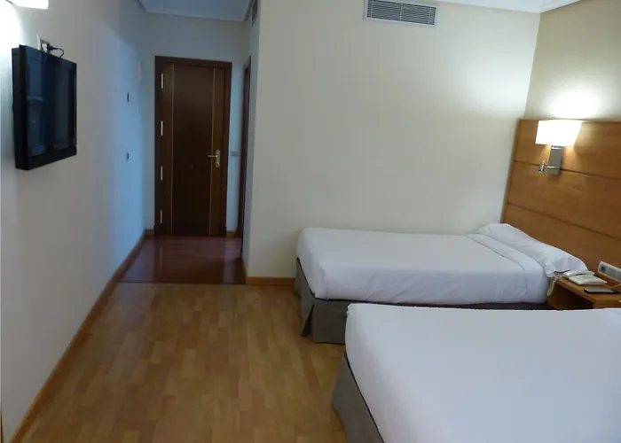 Hotell Avenida Zaragoza